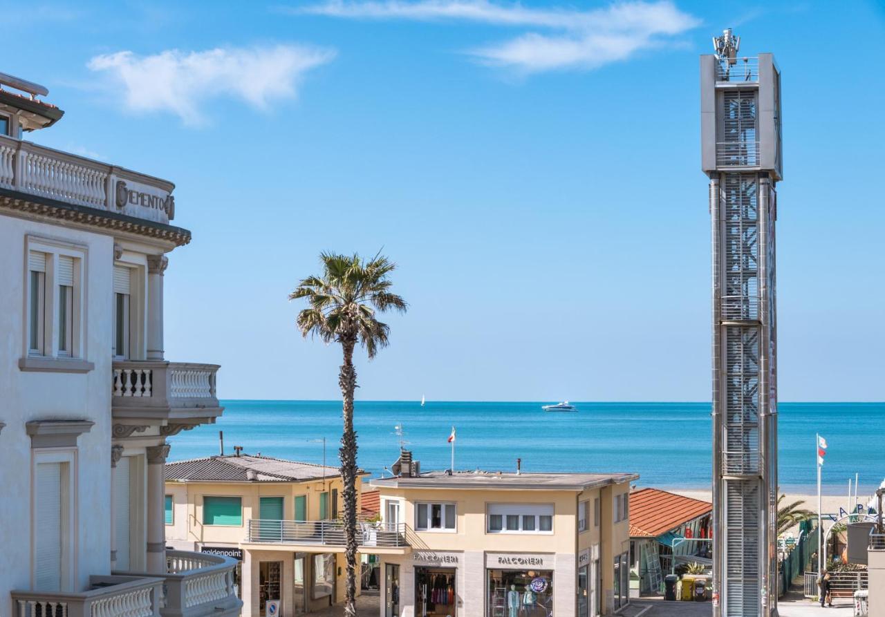 Hotel Stella Del Mare ヴィアレッジョ エクステリア 写真