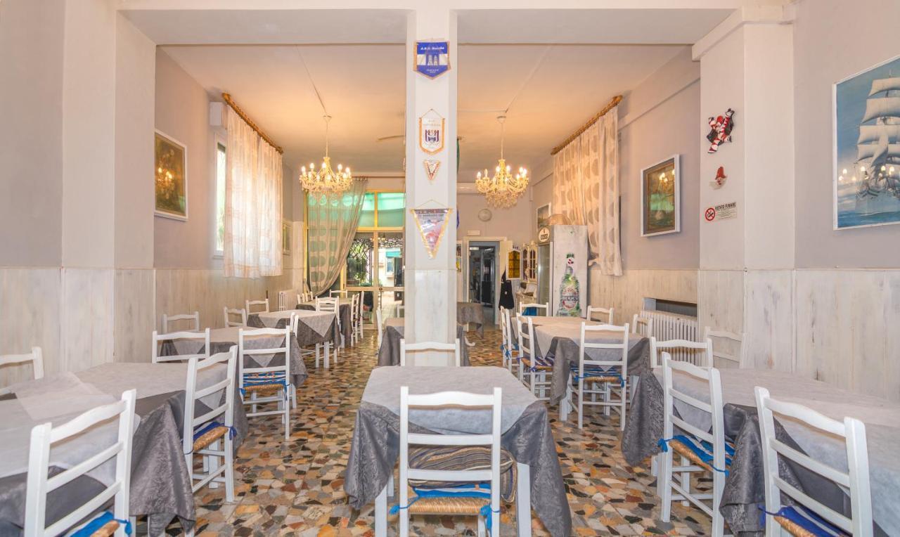 Hotel Stella Del Mare ヴィアレッジョ エクステリア 写真