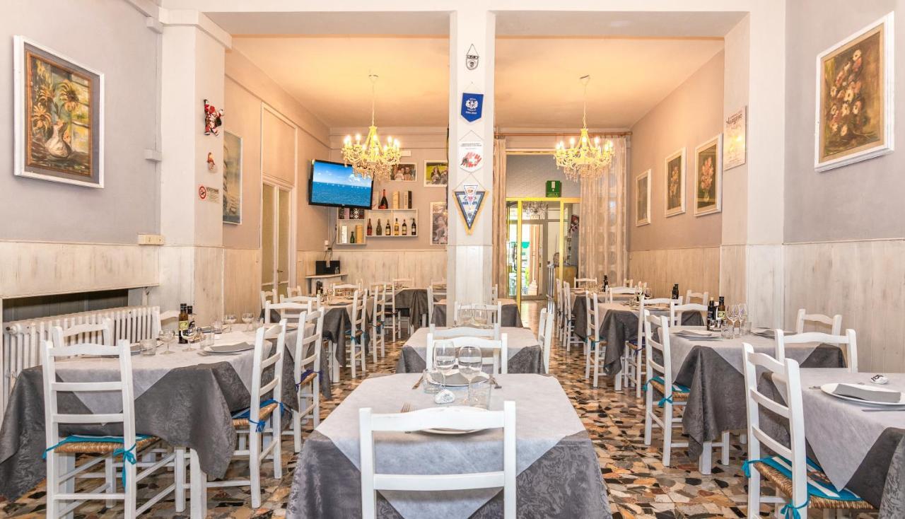 Hotel Stella Del Mare ヴィアレッジョ エクステリア 写真