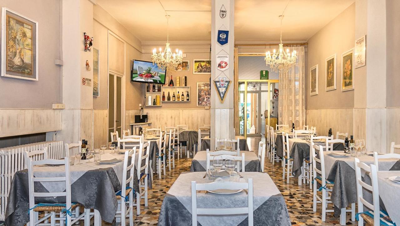 Hotel Stella Del Mare ヴィアレッジョ エクステリア 写真